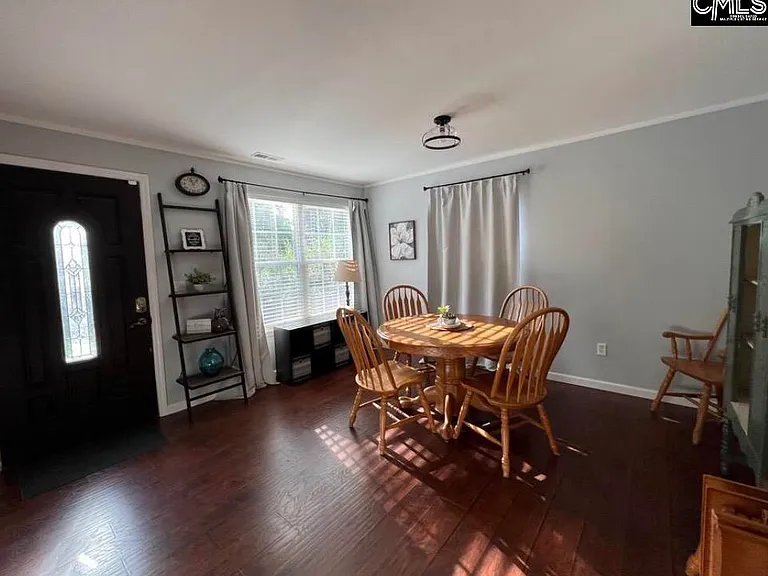 608 Elm Ave — Photo 3