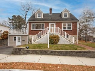 48 Berwick St, Norwood, MA 02062