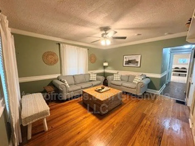3 bed, 2.0 bath, $1,895 — Photo 4