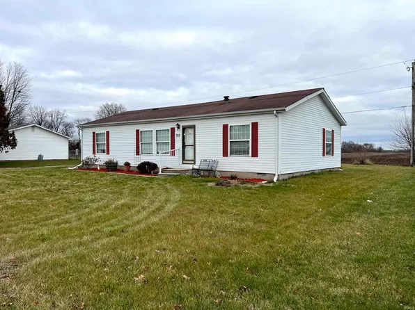 703 S Kerkhoff Ave, Otterbein, IN 47970