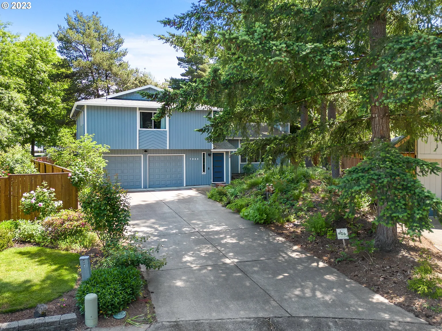 7950 SW Everett Ct photo 1