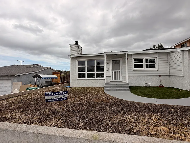 644 Cadman St — Photo 13