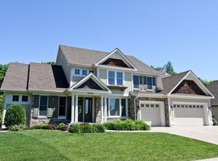 18152 Overland Trl, Eden Prairie, MN 55347