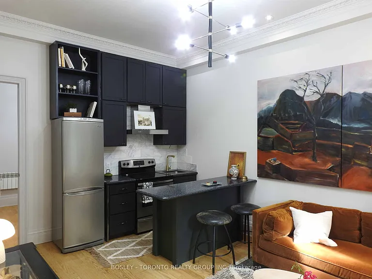 21 Lansdowne Ave #1 — Photo 3