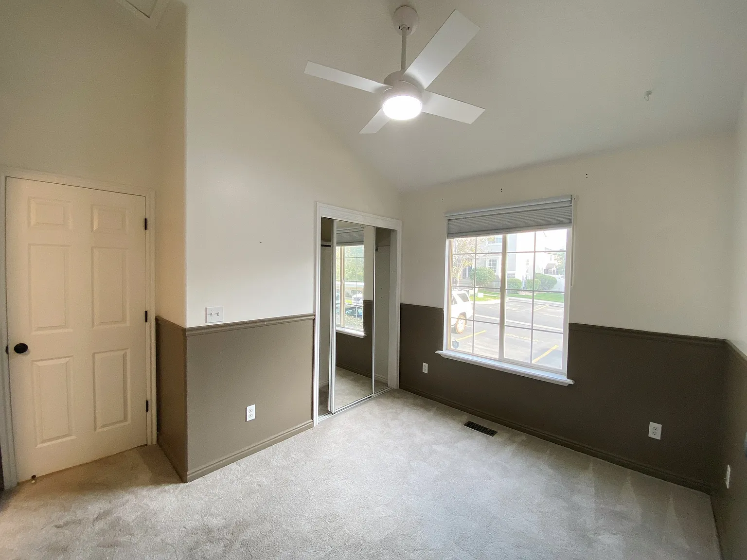 4 bed, 2020 sqft, $2,345 — Photo 4