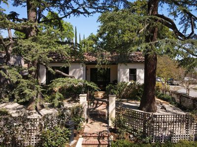 1462 Mentone Ave, Pasadena, CA, 91103