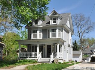 2016 Laurel Ave W, Minneapolis, MN 55405