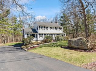 42 Lovett Ln, North Chelmsford, MA 01863