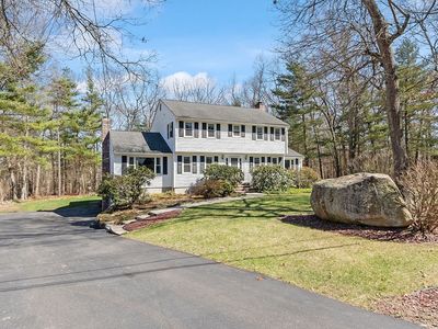 42 Lovett Ln, North Chelmsford, MA, 01863