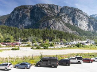 37841 Cleveland Ave #308, Squamish, BC V8B 0S8