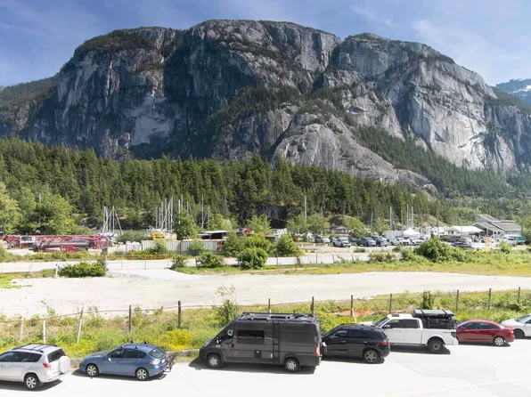 37841 Cleveland Ave #308, Squamish, BC V8B 0S8