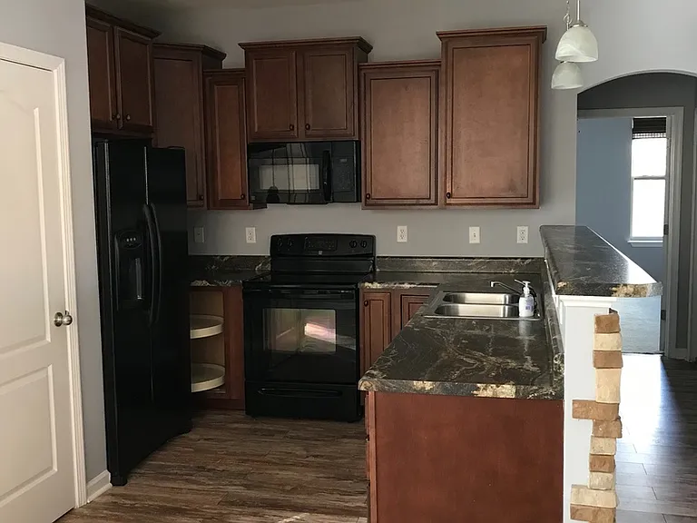 69 Thunderbird Dr — Photo 6