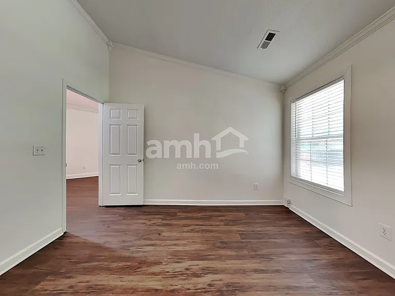 550 Orchard Ridge Ln — Photo 10