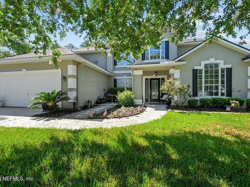 317 Hammock Grove Ct