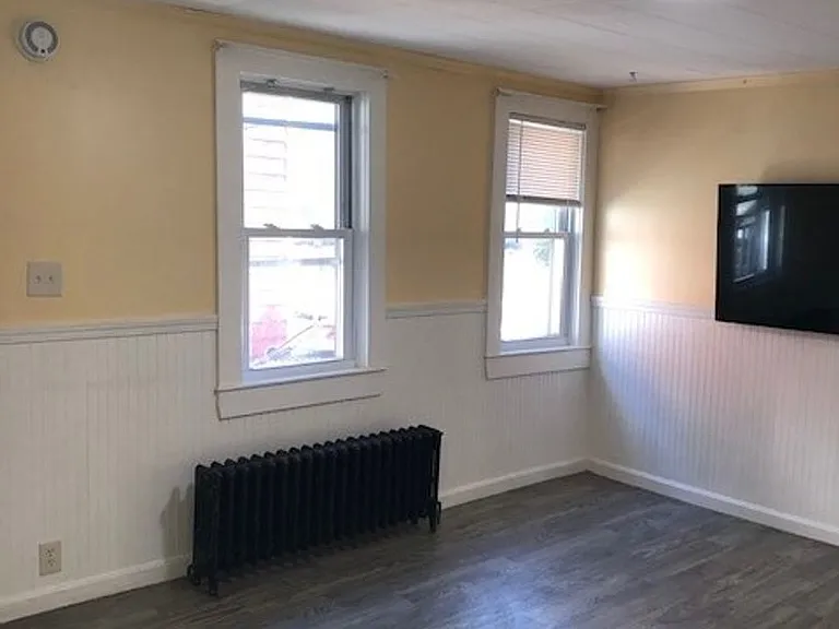 78 South St — Photo 23
