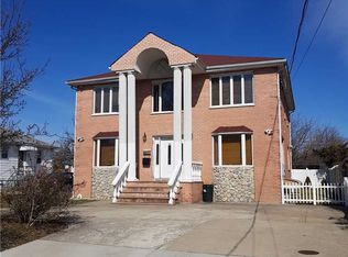 21 Schwartz Pl, Deer Park, NY 11729