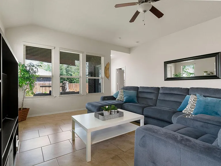 14011 Wolftrap Ln — Photo 16