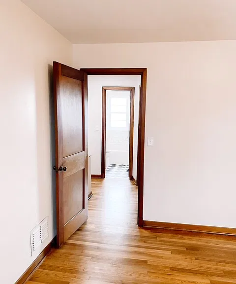 25 E Henderson Rd #B — Photo 14