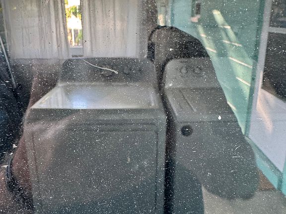2nd image of 189 Oak Ave APT 3