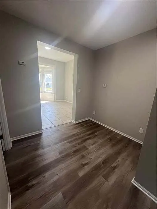 Come experience this beautiful one bedroom, one bath walking distance from the Square. Tons of charm — Photo 4