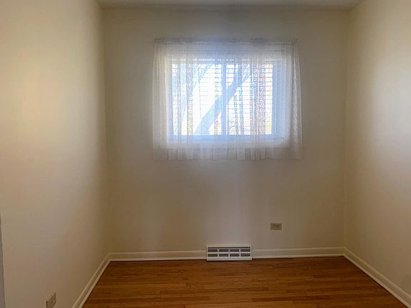 4th image of 602 S Milwaukee Ave APT E