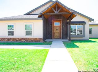 110 Butterfly Pass, Martindale, TX 78655