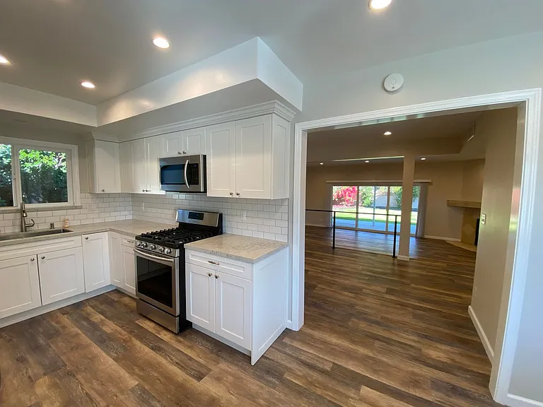 5900 Cahill Ave — Photo 8