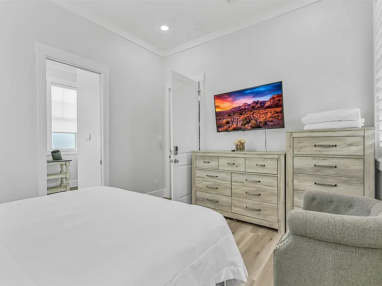 817 Positano Rd — Photo 32