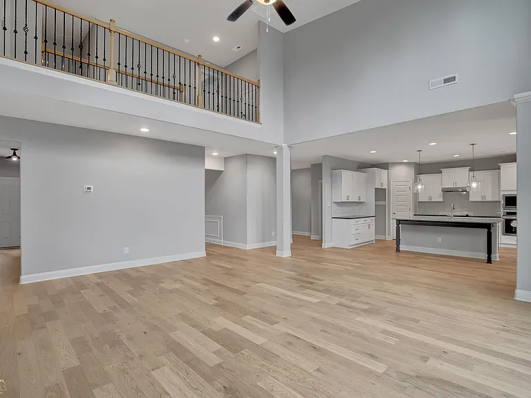 395 Chasewood Ln — Photo 9