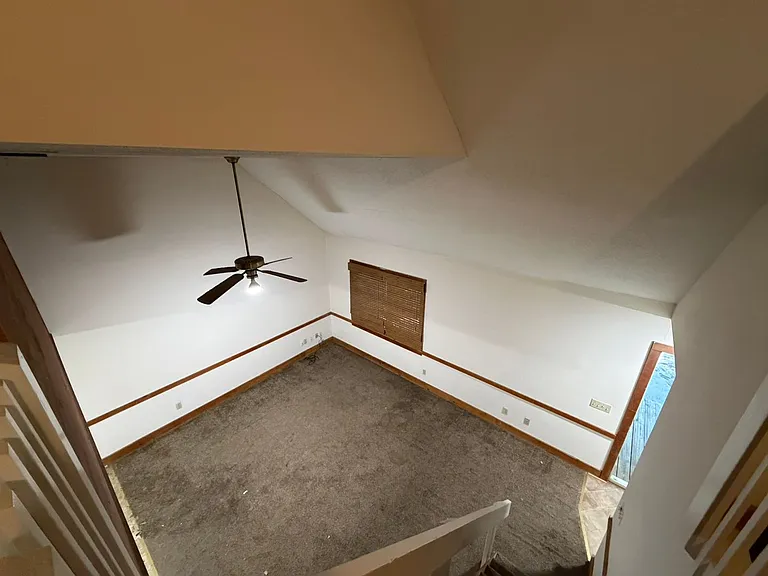 303 Stepping Stone Ct — Photo 2