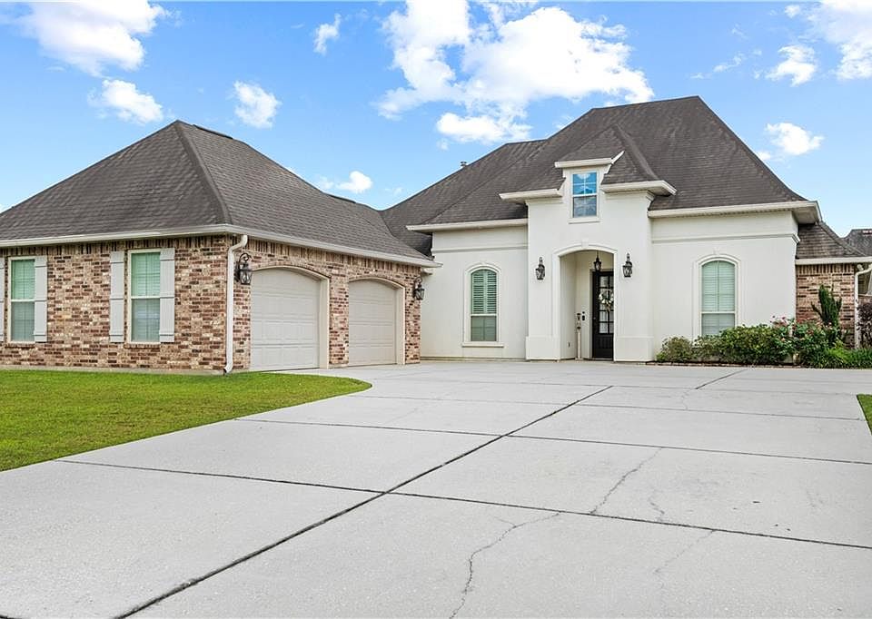 1st image of 2473 Dixie Dr