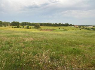 2 Dozer Rd, Sulphur, OK 73086