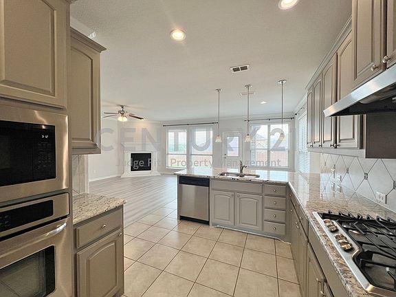 4th image of 15201 Everly Ct