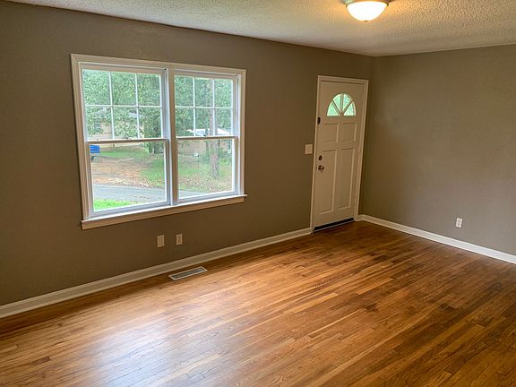 4th image of 3418 Camp St NE