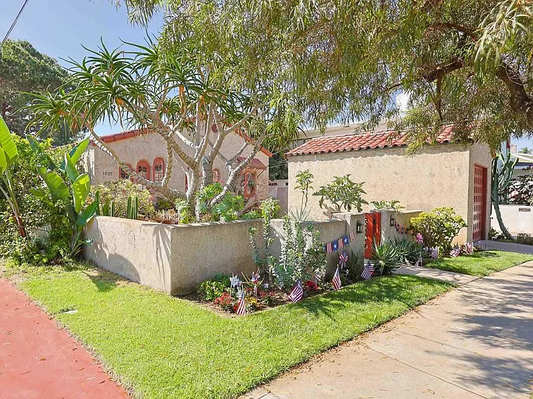 1027 Adella Ave — Photo 64