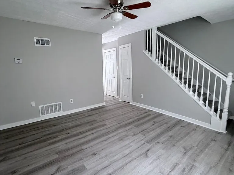 902 Bolton Rd NW — Photo 8