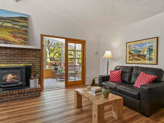 4th image of 716 S Longmont Ave