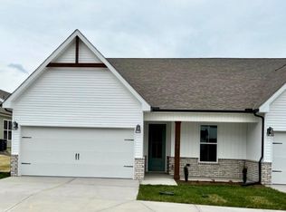 348 Harper Village Way, Lenoir City, TN 37771