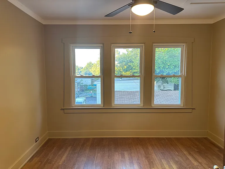 12 Valley Ave SW — Photo 8