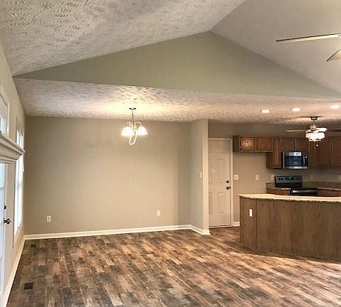 4th image of 108 Oak Leaf Dr