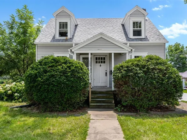 603 32nd St NE, Cedar Rapids, IA 52402