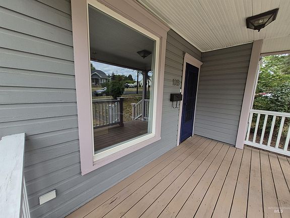 5th image of 1013 Logan St