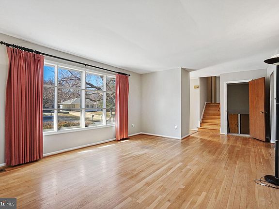 5th image of 118 Weymouth St