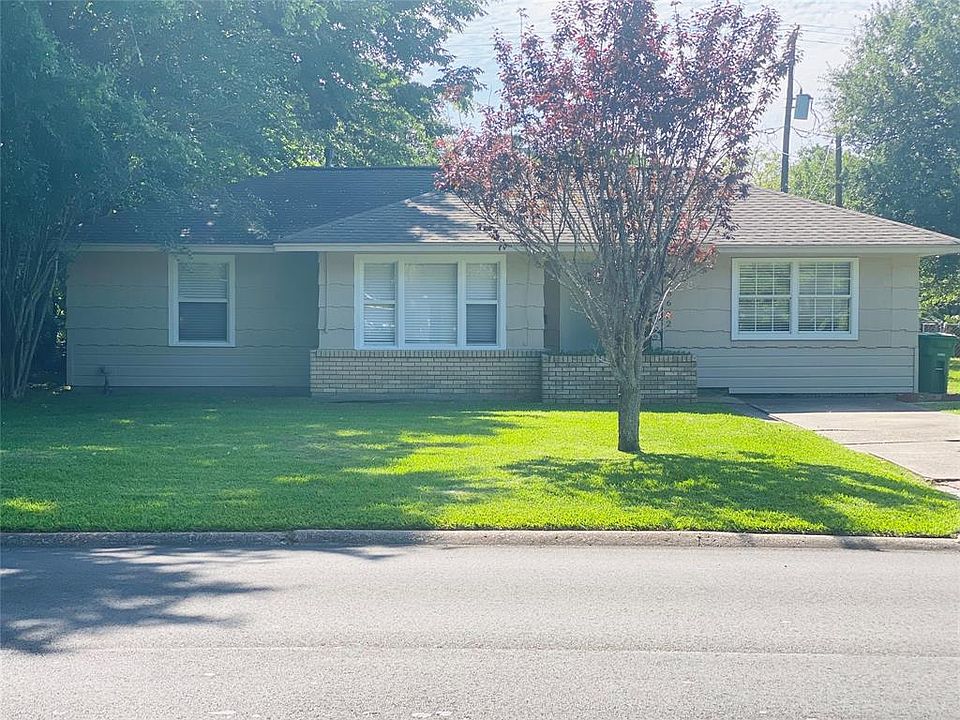 1st image of 8622 Braewick Dr
