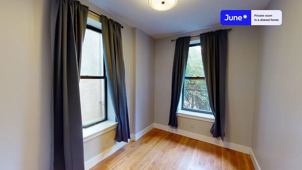 Full bedroom in 3 bed/1 bath home in Bedford-Stuyvesant #692 B — Photo 4