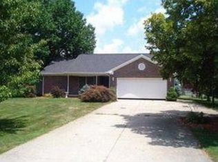1329 Hope Dr, Avon, IN 46123