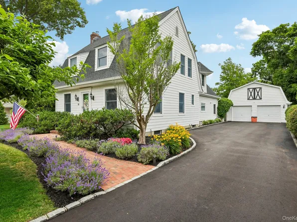 10 Boyd Avenue, Bay Shore, NY 11706