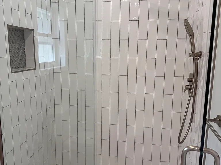 525 E Price St — Photo 15