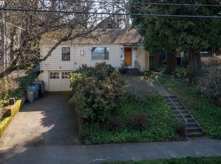 1219 State St, Hood River, OR 97031