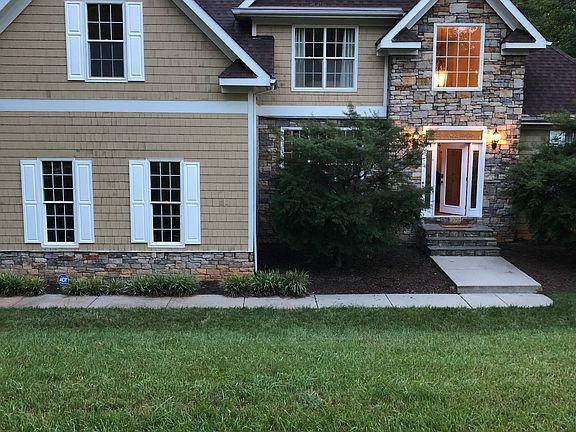 2nd image of 122 Indigo Ln